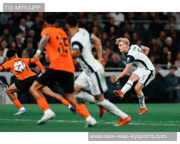 英超焦点战布莱顿迎战狼队双方争夺关键三分的激烈对决